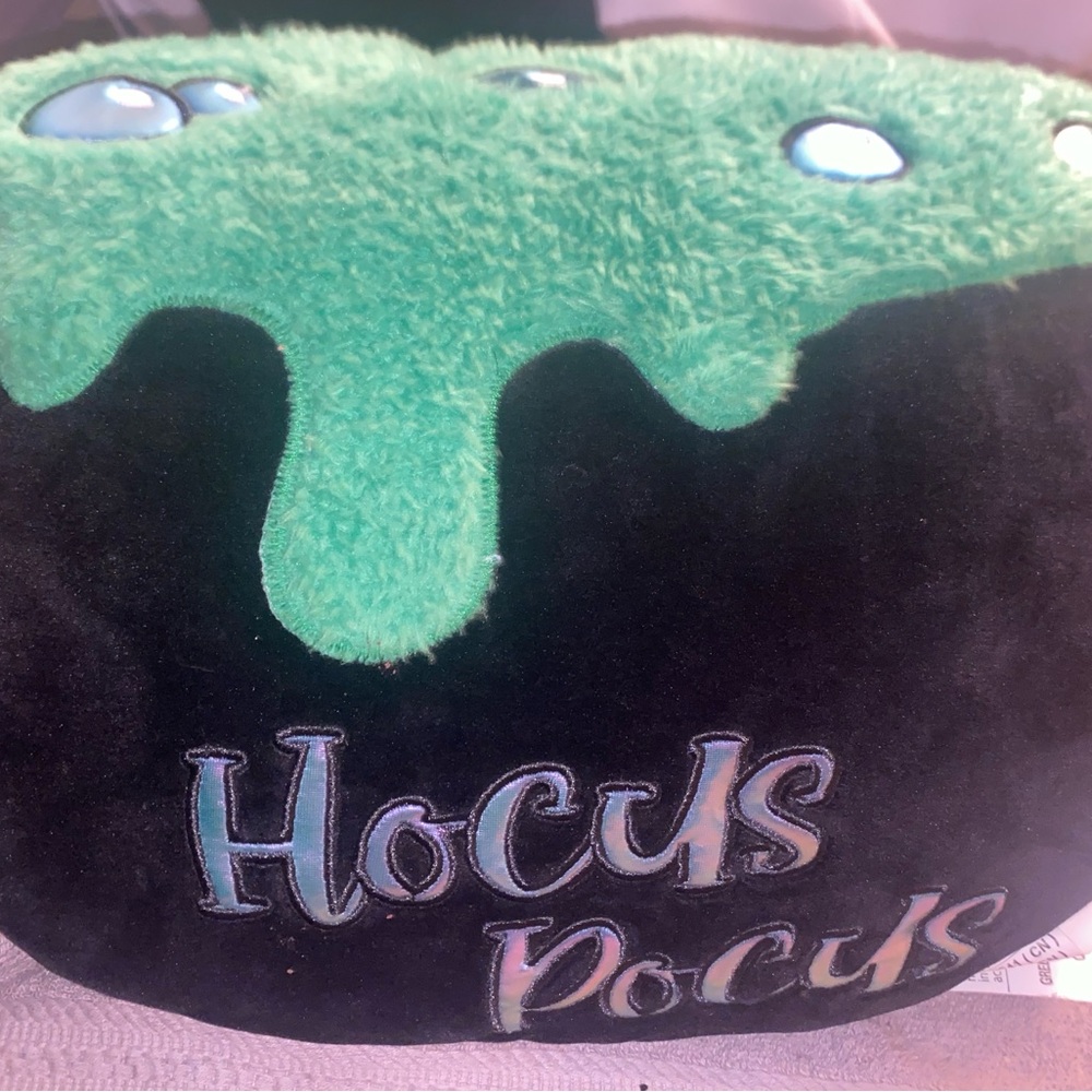 Halloween Hocus Pocus Cauldron Shaped Pillow Fall Seasonal Home Office Decor New